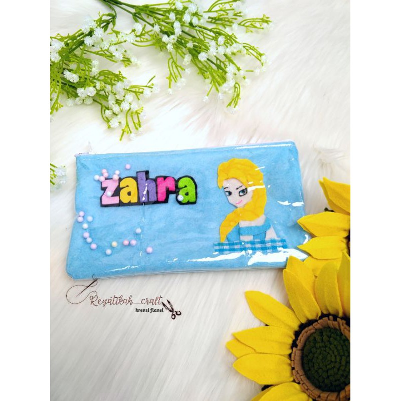 

tempat pensil elsa, tempat pensil flanel, tempat pensil murah
