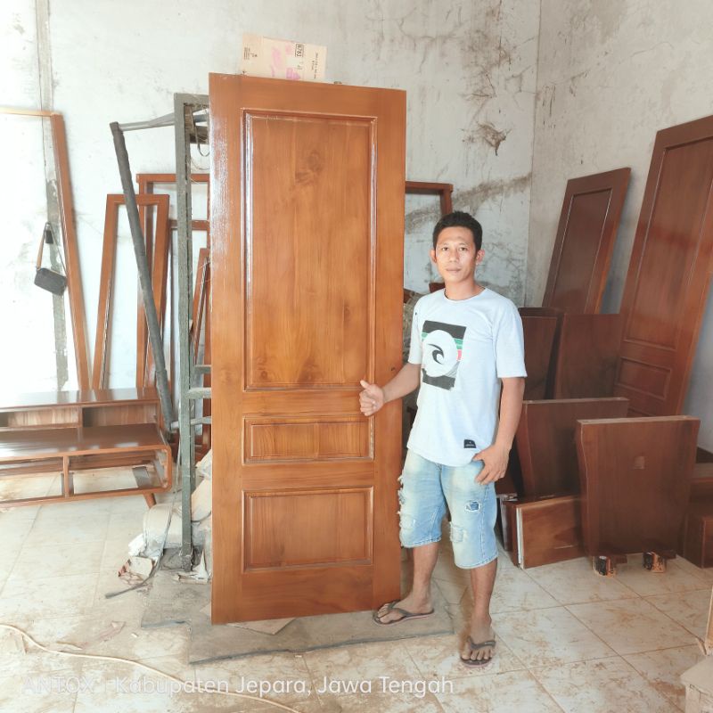 Pintu rumah minimalis kayu jati