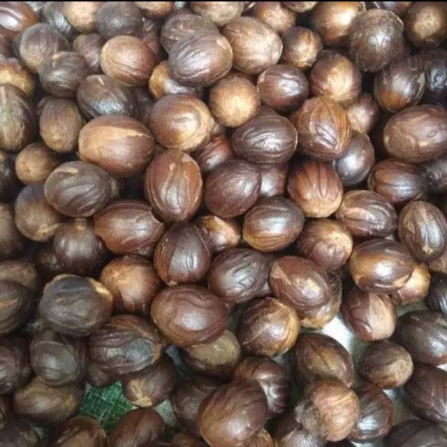 

Buah pala kering 100 gr