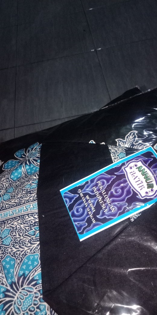 Grosir Terlaris Genes Jelita Tunic Navbor Yelbor Whitbor Creambor Tunik Batik Modern Hrb031