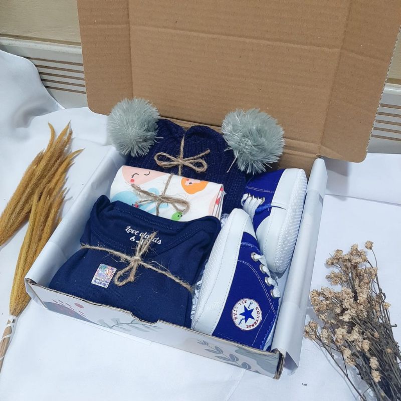 Hampers Bayi Newborn Baby Gift Set Unisex Kado Kelahiran Parcel Bayi Laki-laki Perempuan + Extra Kar
