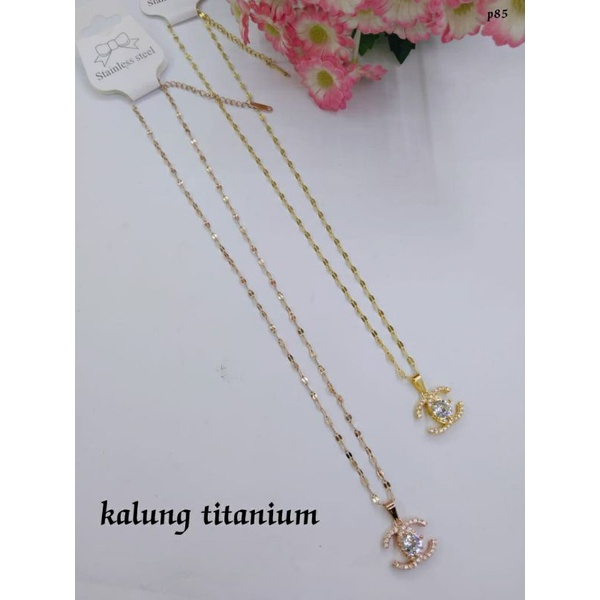 Fourfashion Kalung Titanium Dewasa CHNL Tengah Batu Permata Premium S226