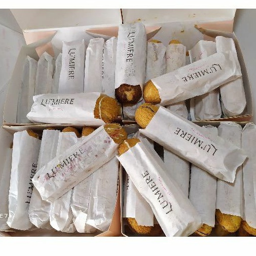 

Crispy puff Lu'Miere, kue eskrim krispi