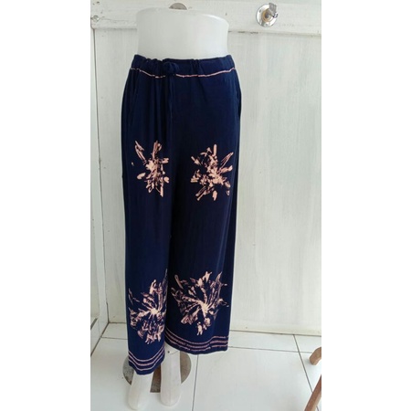 celana kulot pantai pangandaran