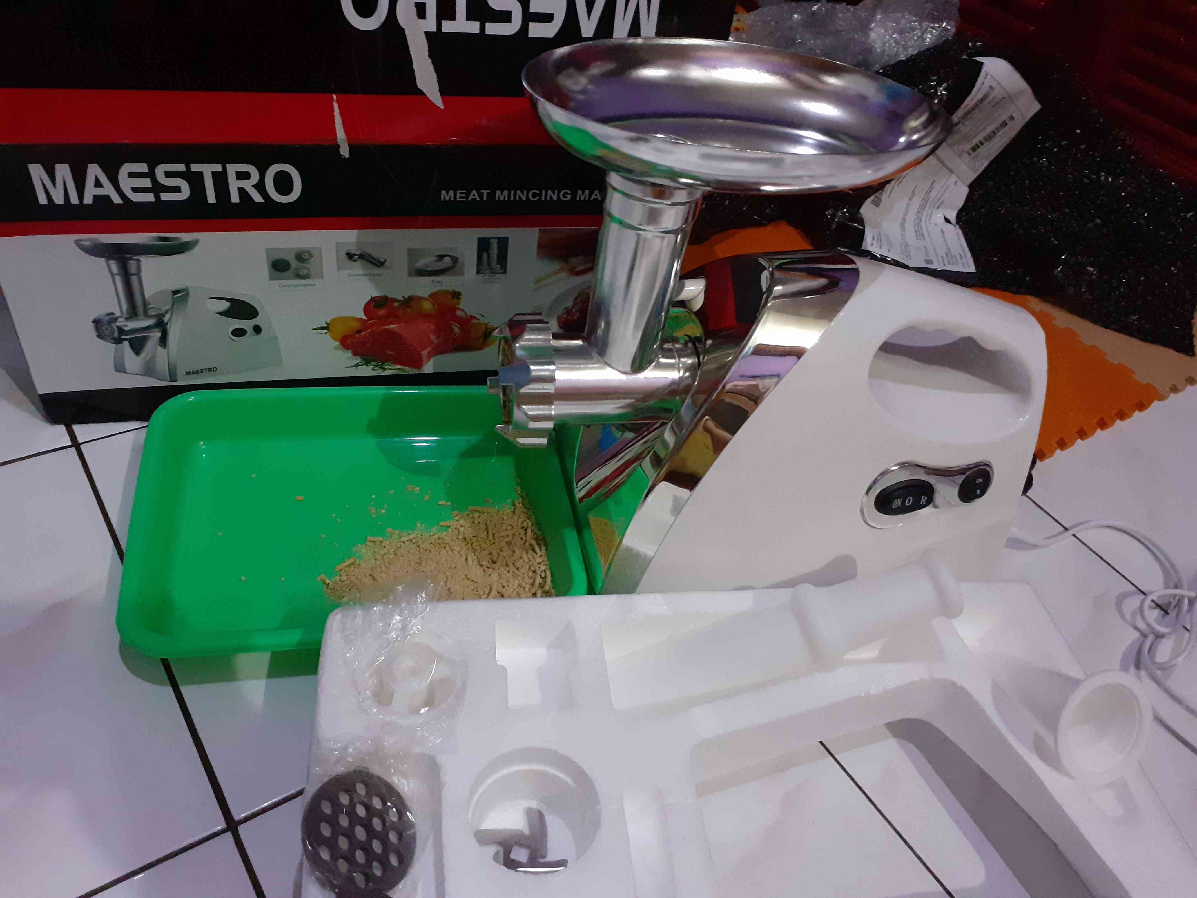 Meat Grinder Maestro Atau Mesin Penggiling Daging 302 / Gilingan Daging Elektrik