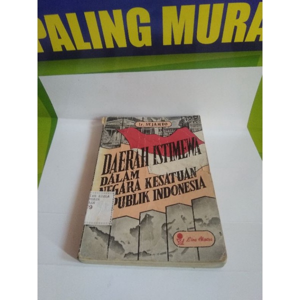 Buku Daerah istimewa dalam negara kesatuan republik Indonesia