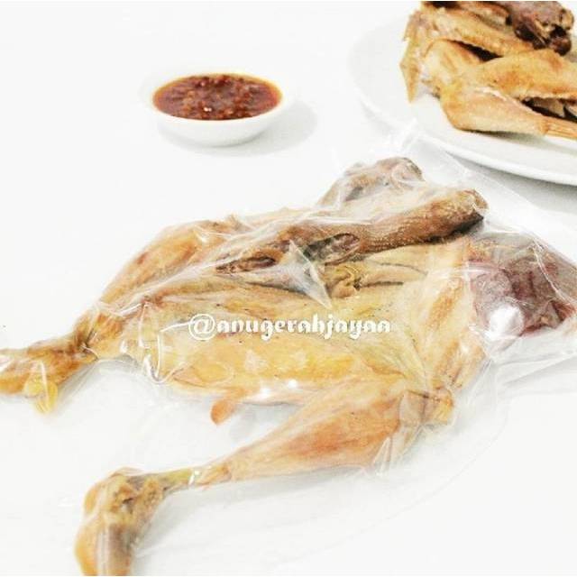 

Makanan frozen ayam goreng frozen Anugerah Jaya (halal dan homemade)