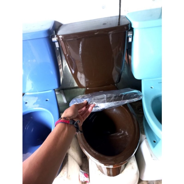 Closet dudukToto cw516 engkol coklat tua warna langka