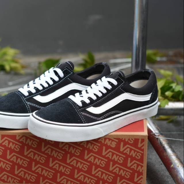 

VANS. size label made in china,