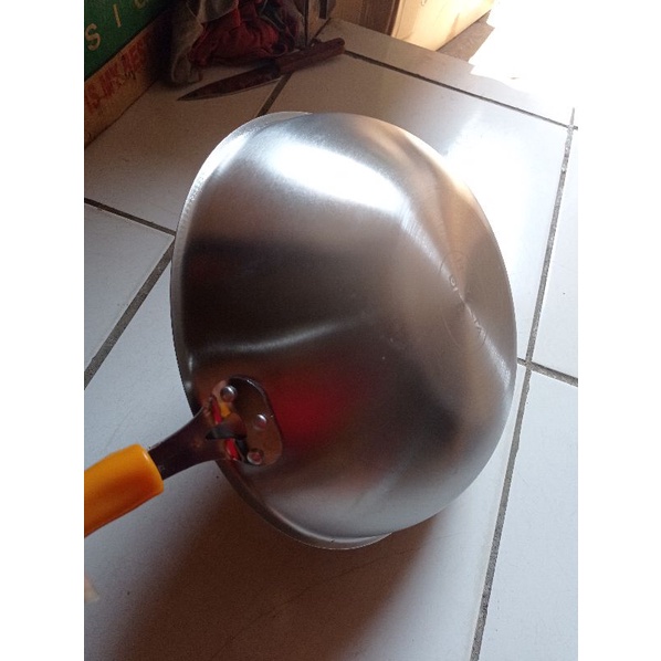 Royalta , Panci Wok , Wajan Bahan stainless Uk. 32cm tanpa tutup