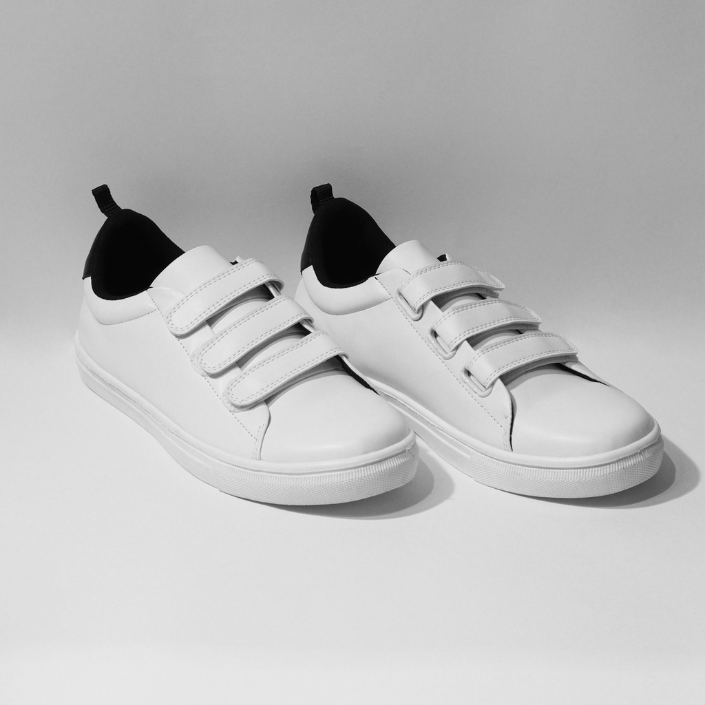 Sepatu Sneakers Pria Casual Hitam Polos Sama Brand - VENOM WHITE