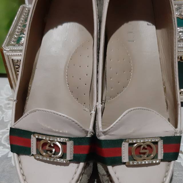 PL Sepatu wanita merk Gucci