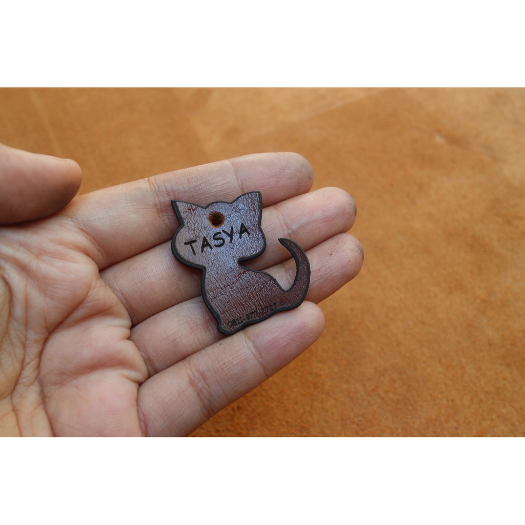 LOOD LIONTIN KALUNG KUCING BENTUK KUCING CHIBI