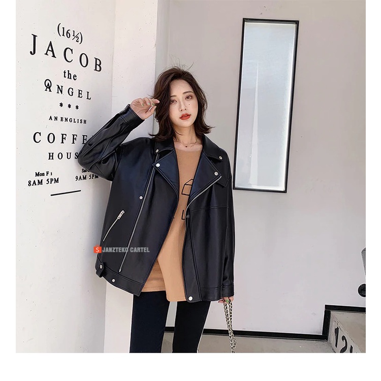 JNK x VANESA - Jaket Kulit Wanita Oversize Casual Branded Bahan Semi Kulit Sintetis Viena Faux Synthetic Leather Premium Original Jacket Oversized Women Ladies Longgar Zipper Resleting Lengan Panjang Cewek Perempuan Outwear Atasan Kulit Oscar Imitasi 2021