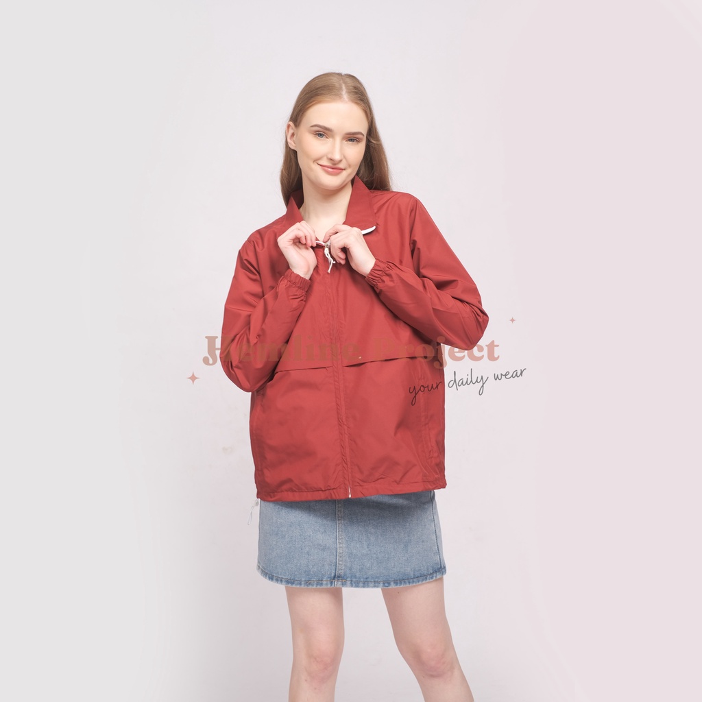 Elya Jaket Coach Wanita - Cherry