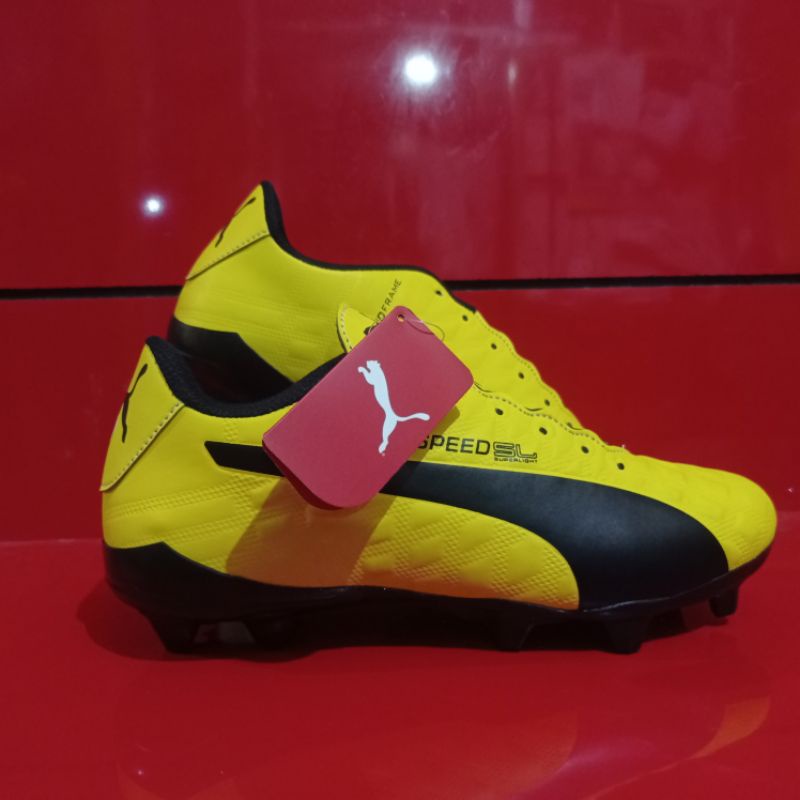 Sepatu sepak bola Puma EvoSpeed