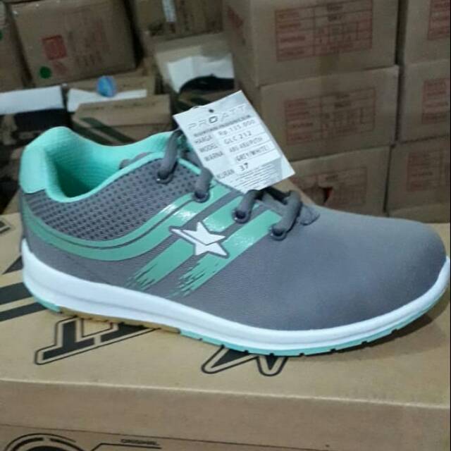 Sepatu olahraga wanita PRO ATT