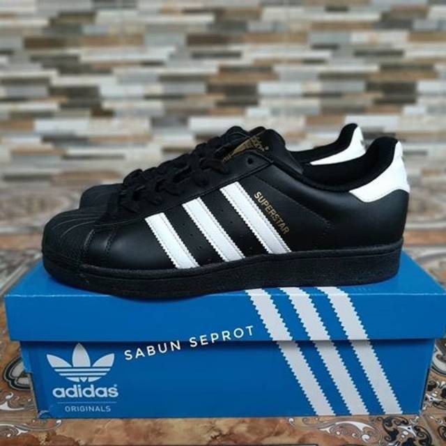 adidas superstar store