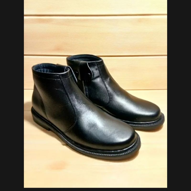 Sepatu pdh full kulit sapi asli.