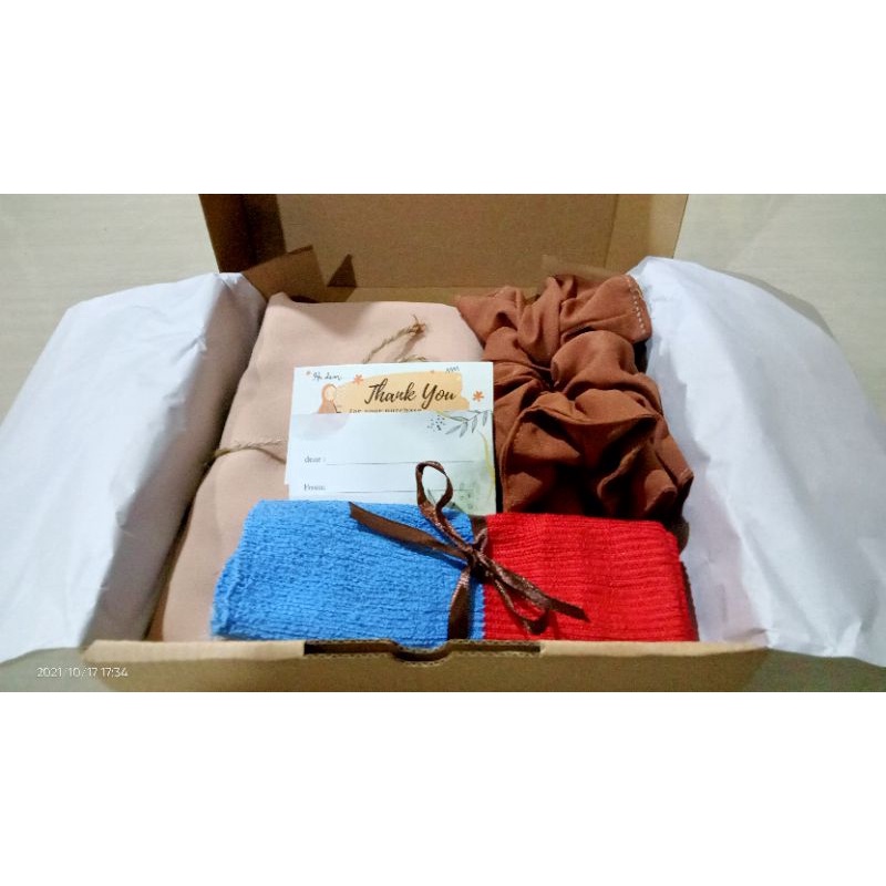 

HAMPERS MURAH/GIFTBOX/PASHMINA/KADO WISUDA/KADO NIKAH/KADO PACAR