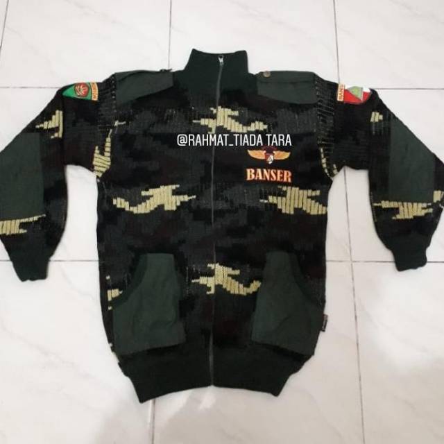 SWITER BANSER GRATIS NAMA &amp; BENDERA