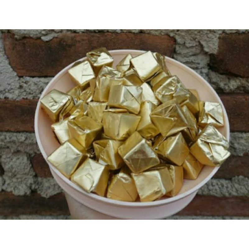 coklat piramid bahan silverqueen rasa enak mantap uk250