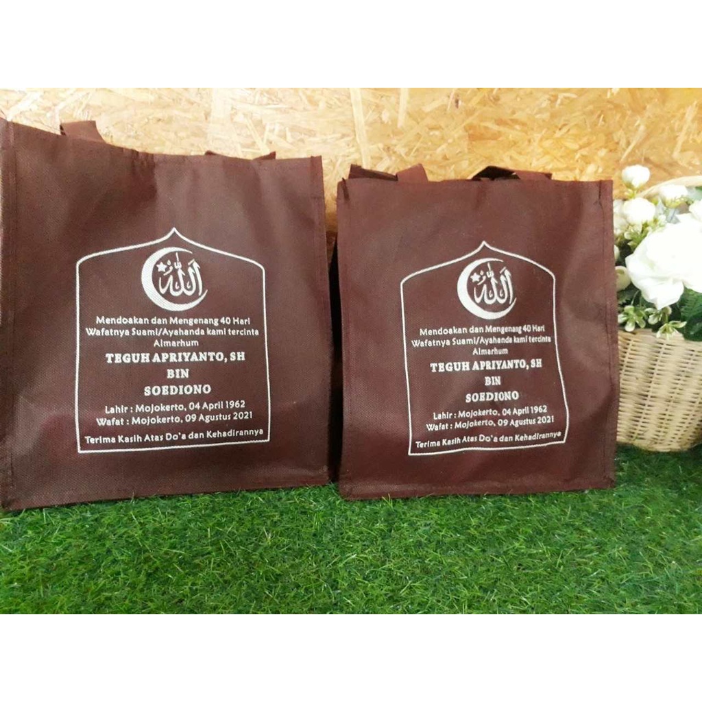 

Tas Kain Acara Hajatan Untuk Tempat Nasi Kotak atau Snack Ukuran 25x22x30