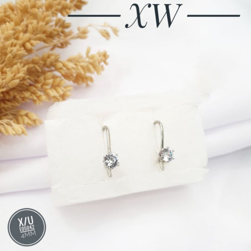 Anting Daisy Fashion Silver 4mm/3mm E05042