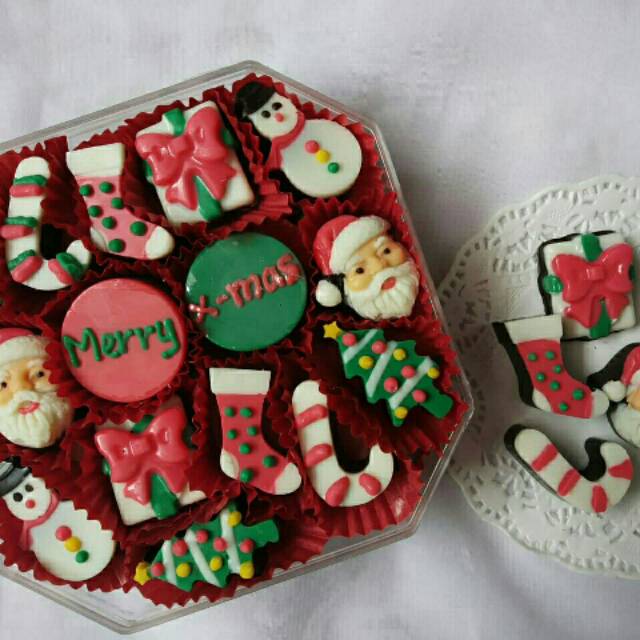 

Coklat karakter natal