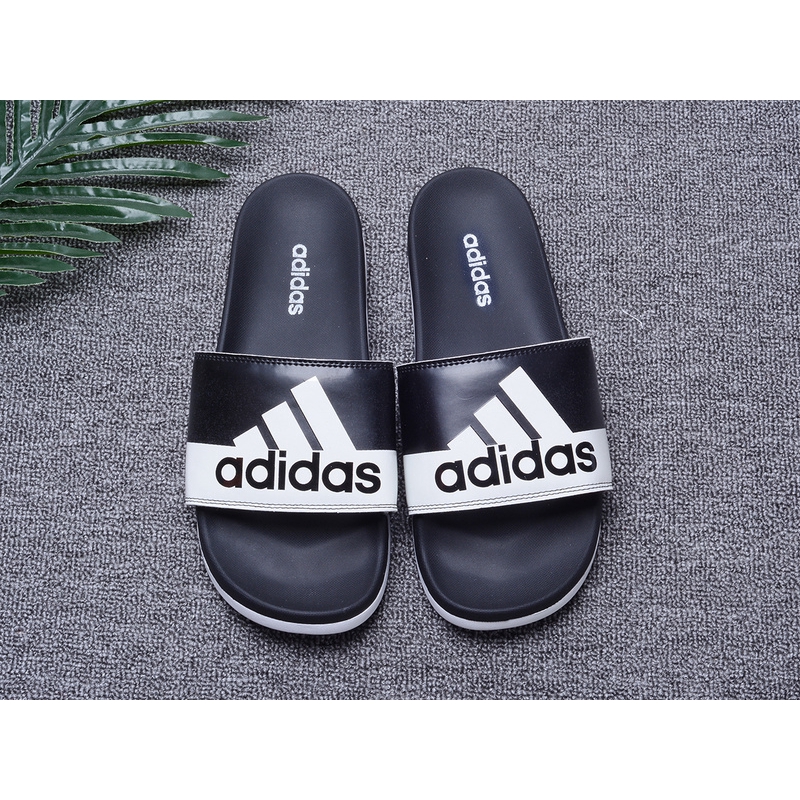 2022 Asli Adidas klasik hitam putih sandal luar sepatu 2022 Asli Adidas klasik hitam putih sandal luar sepatu