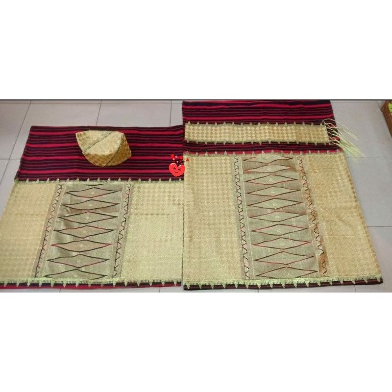 

Kain Tapis Bordir Tumpal Lampung