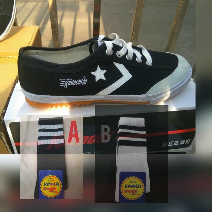 Sepatu kodachi bintang hitam putih/sepatu sekolah kodachi bintang/sepatu kodachi bintang hitam putih