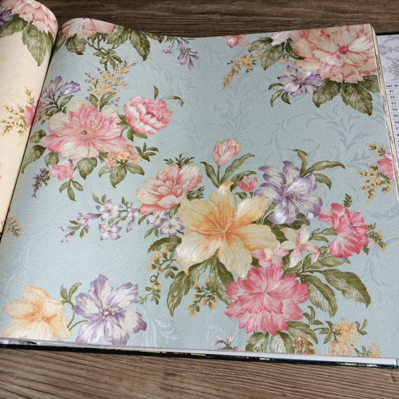 Wallpaper Dinding Motif Bunga Shabby Biru pink Glowing