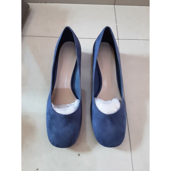 Sepatu Charles & Keith