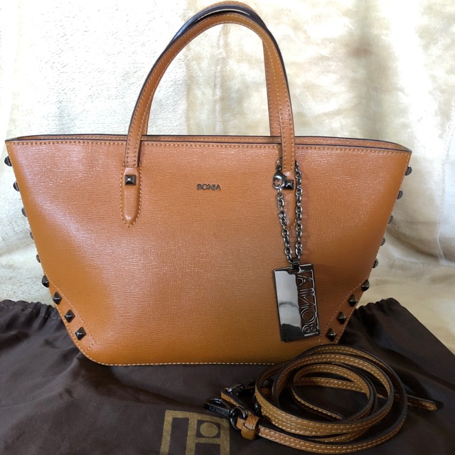 Preloved tas bonia studed auth