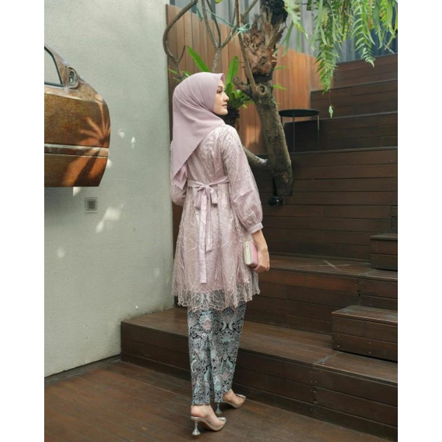 KEBAYA BATIK MODERN KEBAYA MAHESWARI LAMARAN WISUDA TUNANGAN WID BATIK AKITA SHOOP-2