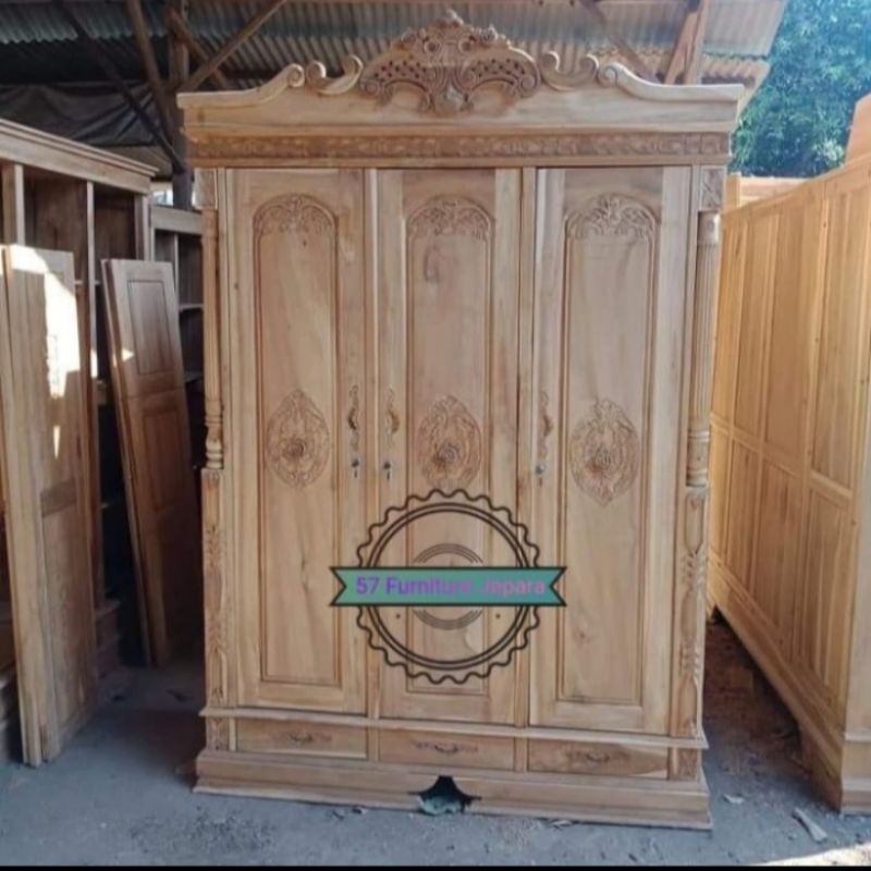 Lemari pakaian 3 pintu ukir kayu jati Grade A mentahan