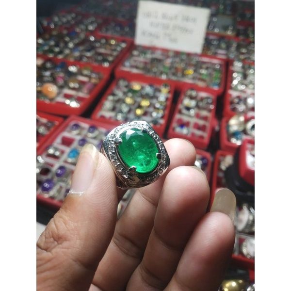 zamrud Rusia kristal ajib