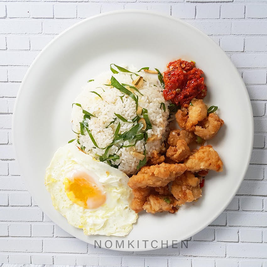 

Nasi Daun Jeruk ayam Sambal Korek