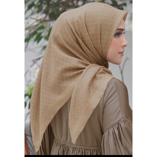 Tapis Square Buttonscarves on Navajo