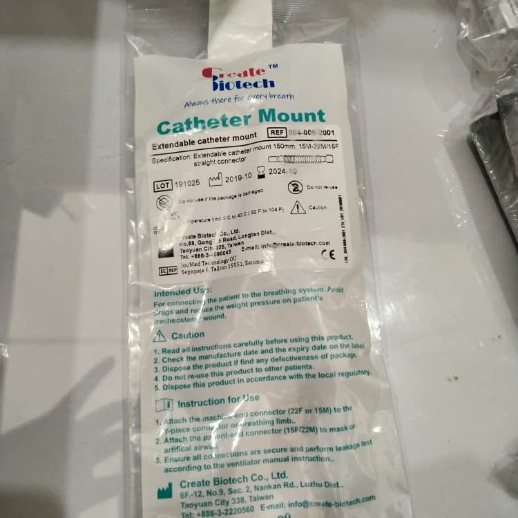 Single Use Extendable Catheter Mount