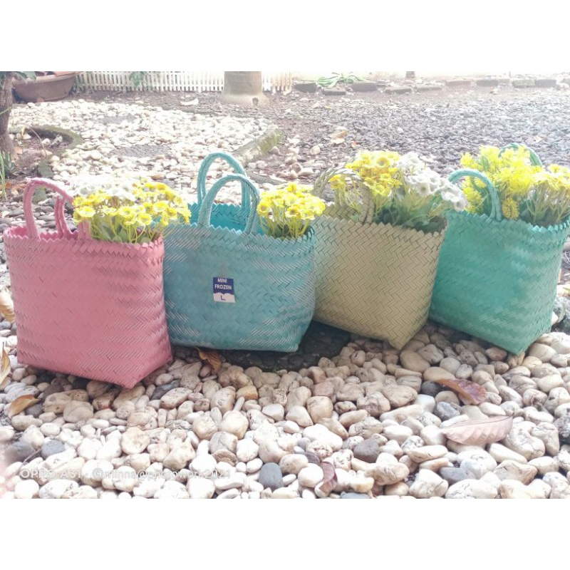 

Tas Anyaman Polos Wiralurik L Harga grosir Rp. 15.000 utk pembelian diatas 10 pcs