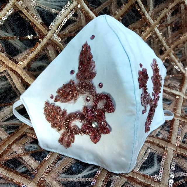 Masker kain 3ply Manik Bunga warna Putih dengan filter spunbond