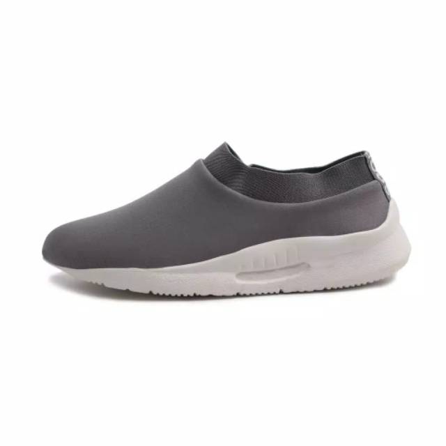 Big Sale] Sepatu Slip On Wanita Vegasus