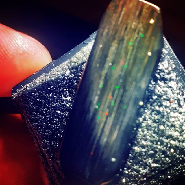 Bahan black opal ruyung