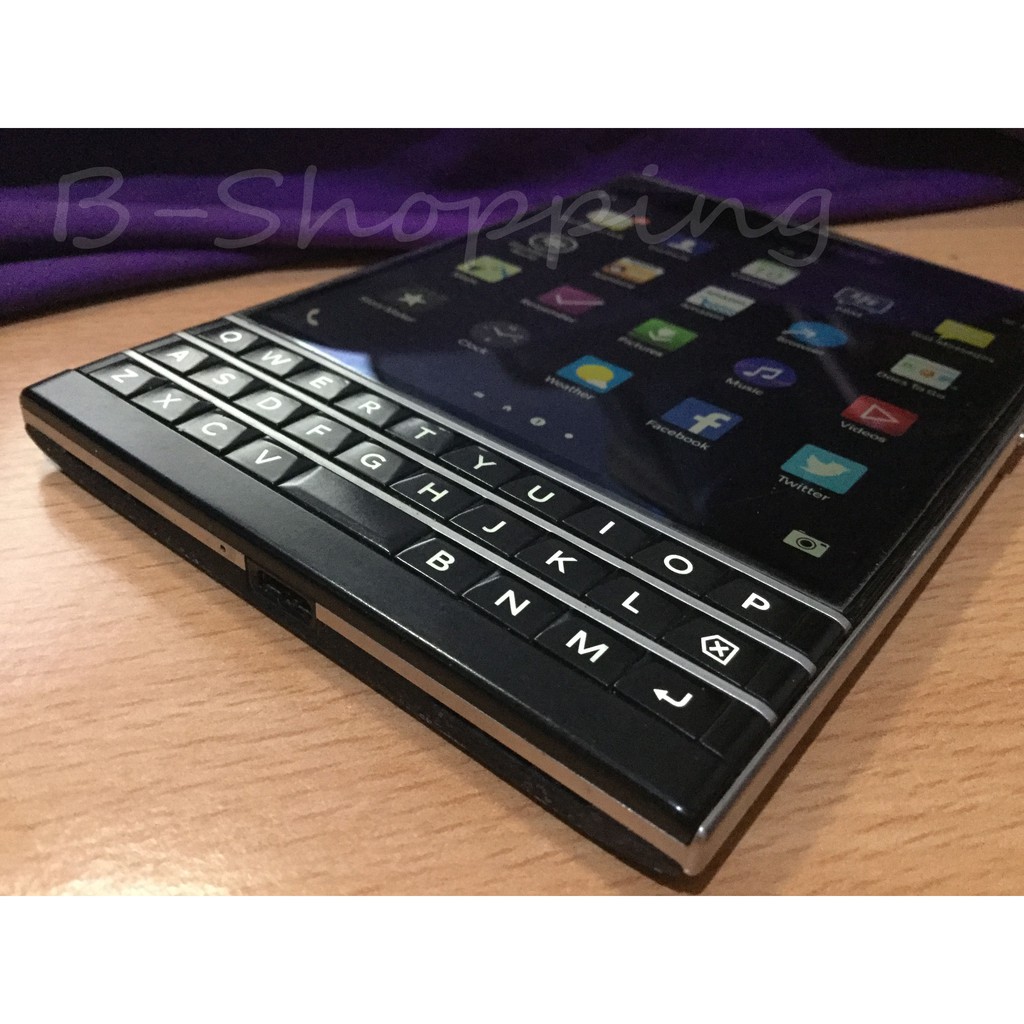 BlackBerry Android Passport RAM 3GB ROM 32GB