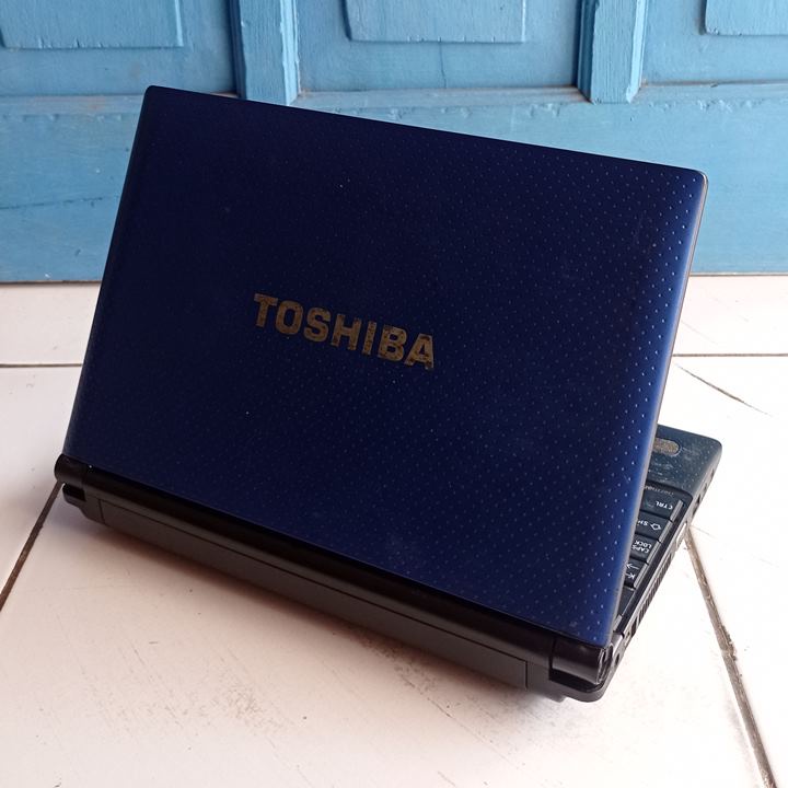 Toshiba NB520 Warna Biru Intel Aton N570 RAM 2GB HDD 320GB Netbook Notebook second bekas