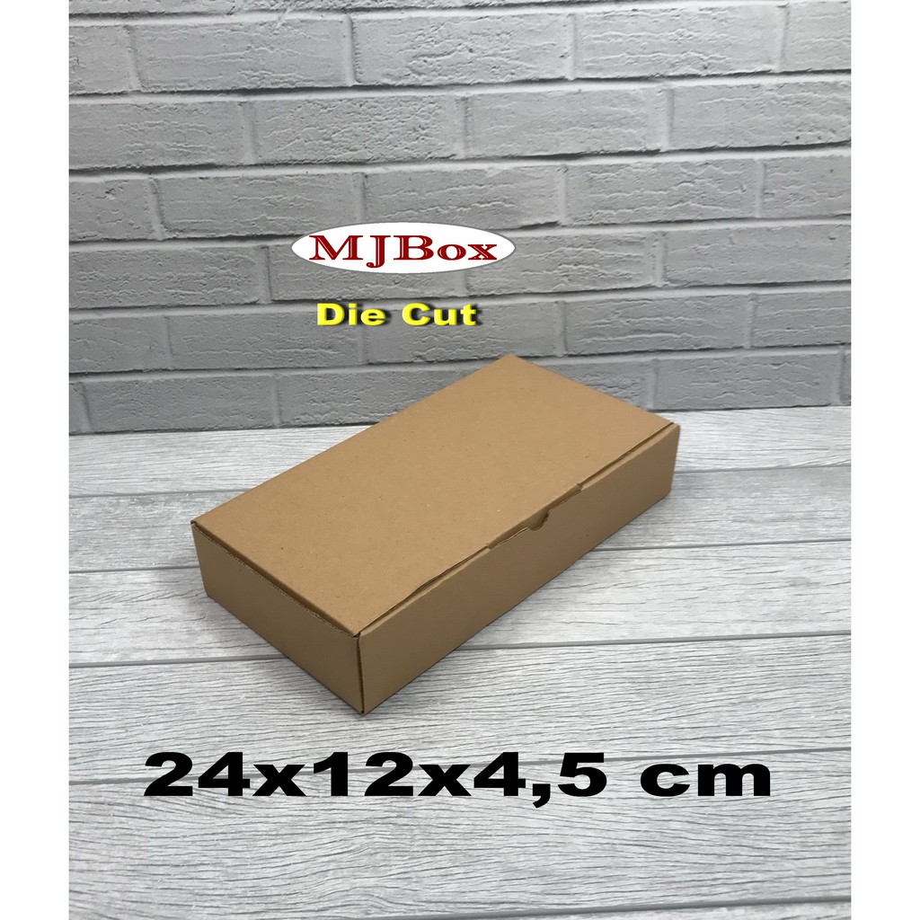 

Kardus Uk.24x12x4,5 cm..........Die Cut