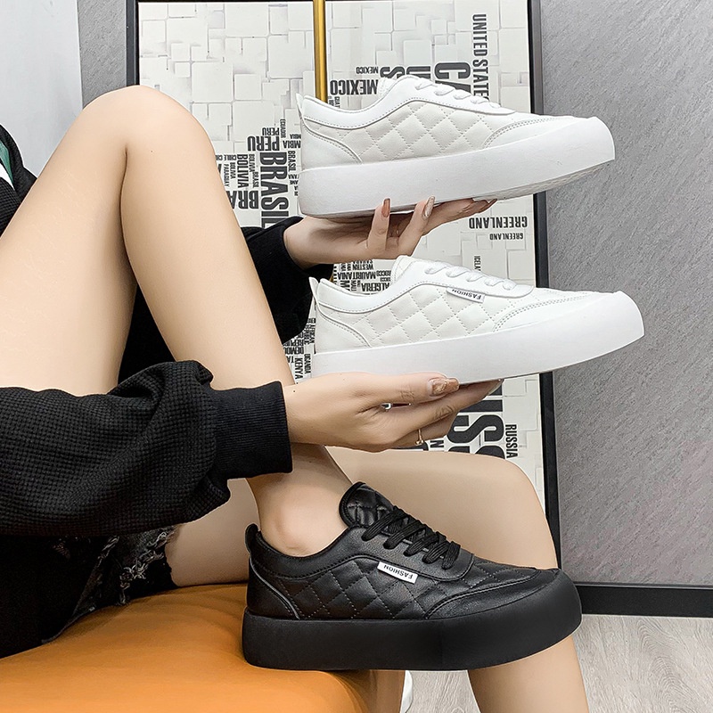 FREE KOTAK Sepatu Sekolah Wanita Full Hitam Polos Keren Best Seller Modis Sneakers Cewek Shoes Trend Kekinian Korean Look 055