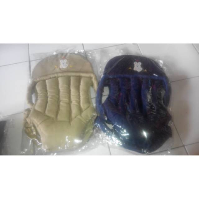 Gendongan depan anak